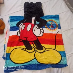 cape de bain taille unique (acheter chez disneyland) neuf 15.00e (acheter 30e) - Disney - 3 ans  | Beebs