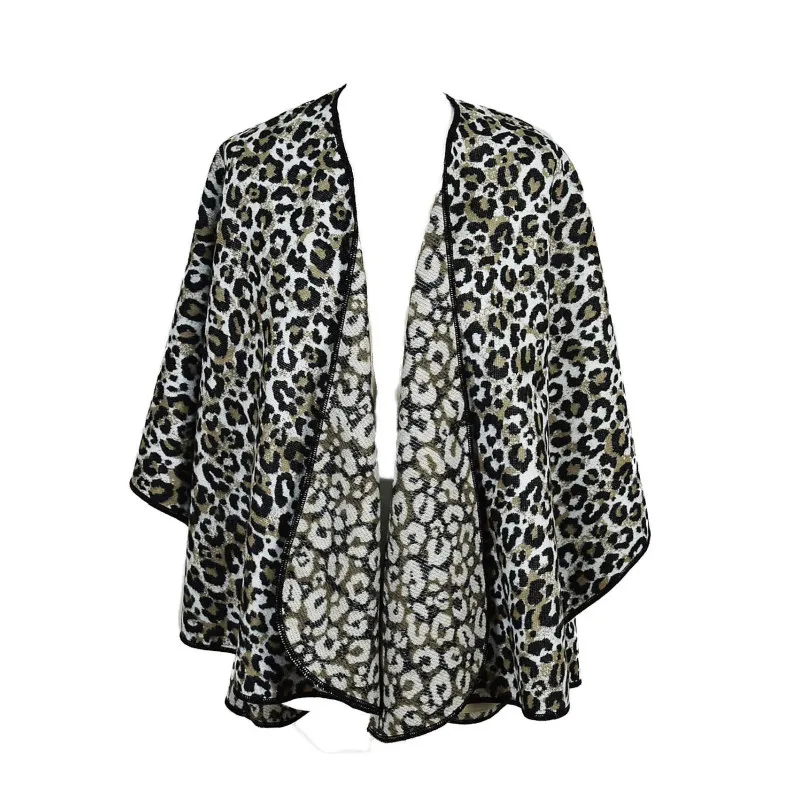 cape fantaisie motif leopard fabriquée en France