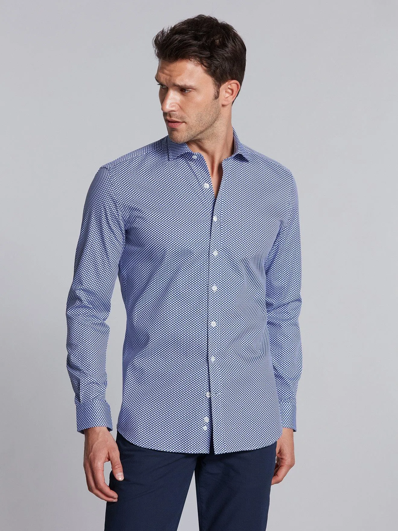Chemise cintrée Josh bleue à imprimés géométriques  - Grande Longueur de Manches