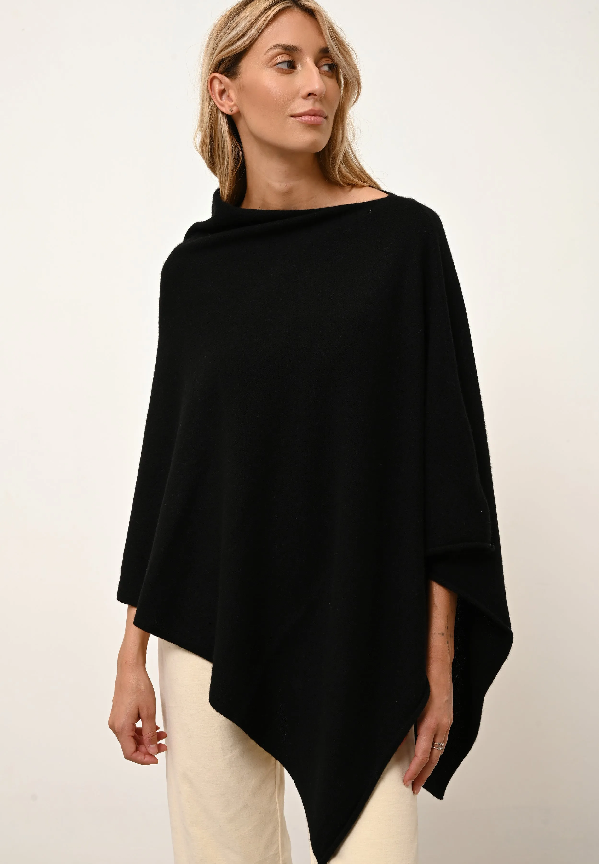 MEREDITH poncho col bateau noir