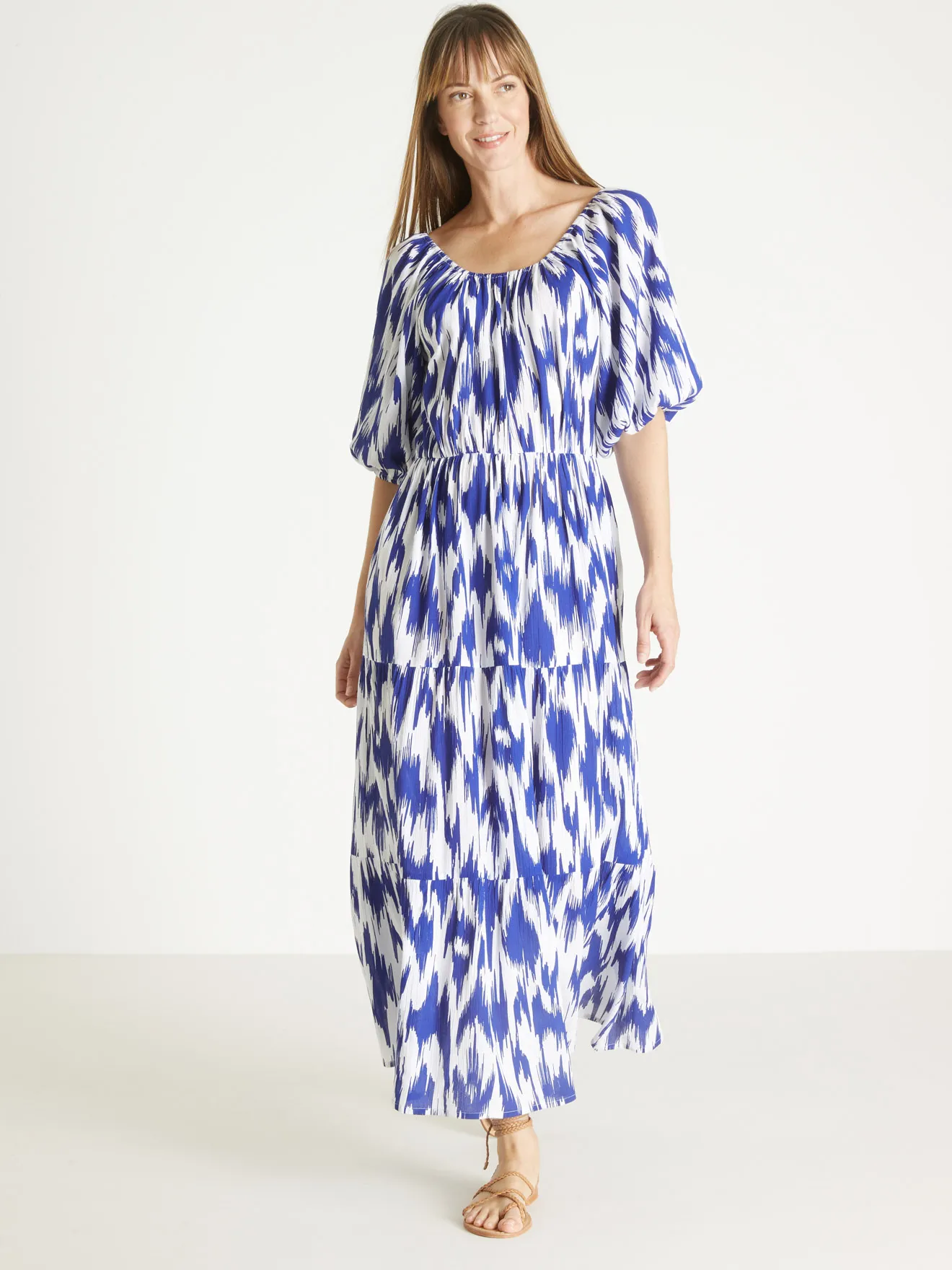 Robe longue à volants en crêpe fluide
