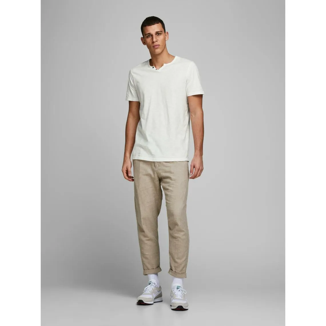 T-shirt Standard Fit Col fendu Manches courtes Blanc en coton | 3 Suisses